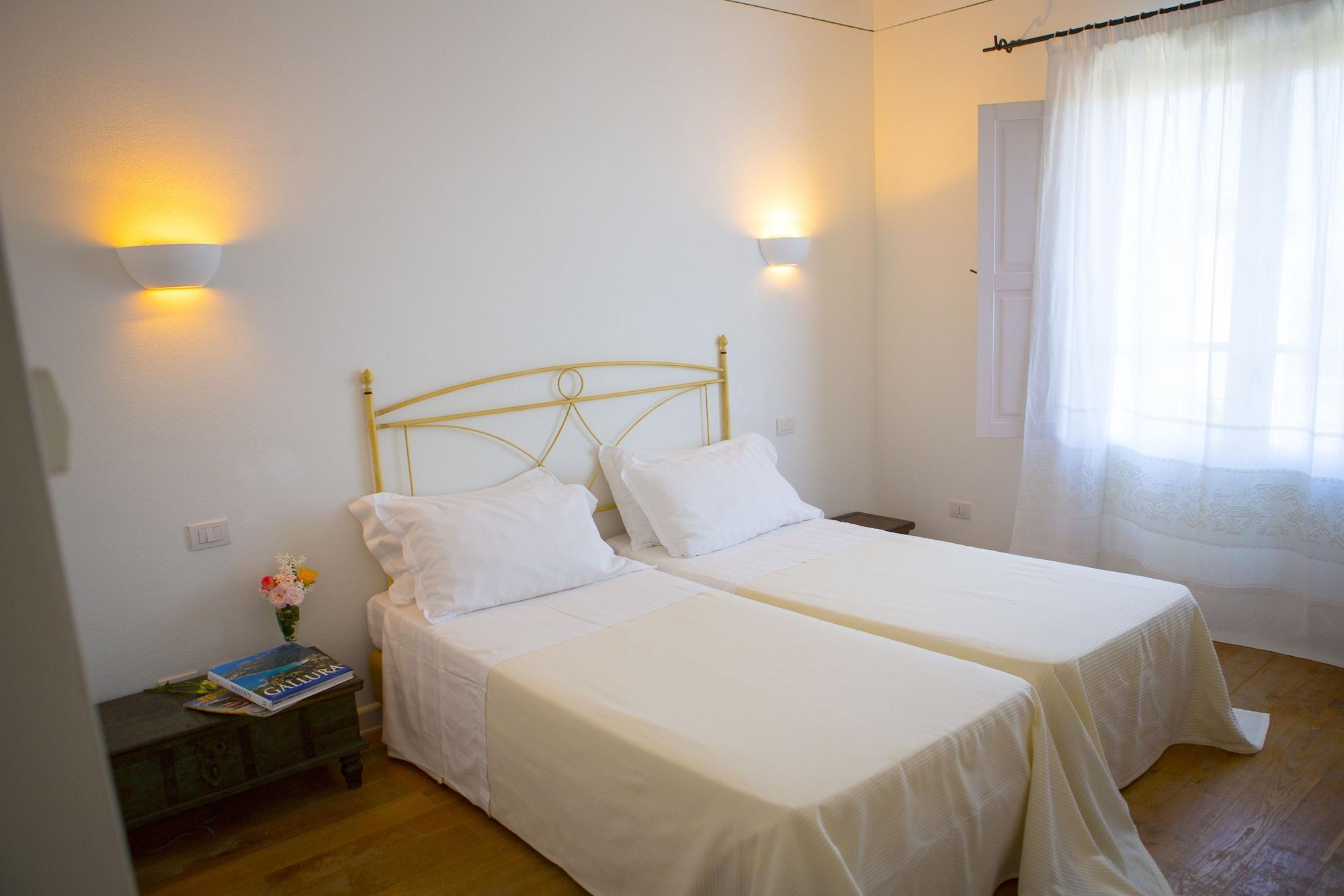 Tartheshotel Guspini Esterno foto