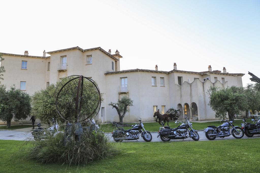 Tartheshotel Guspini Esterno foto