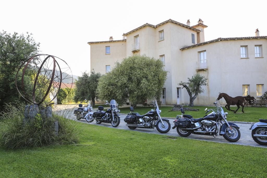 Tartheshotel Guspini Esterno foto
