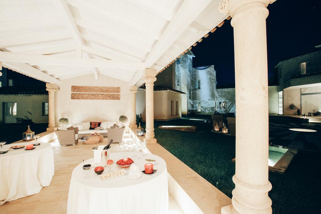 Tartheshotel Guspini Esterno foto